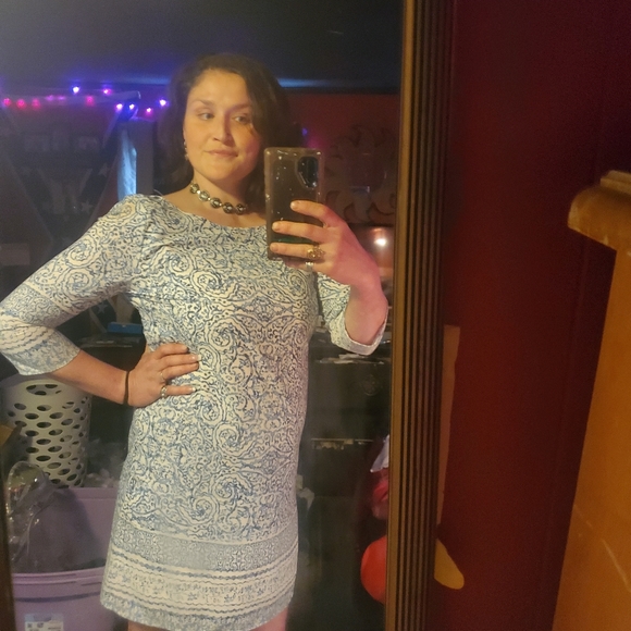 Beautiful & stylish dress 👗 size M fits like an 8 - Picture 5 of 6